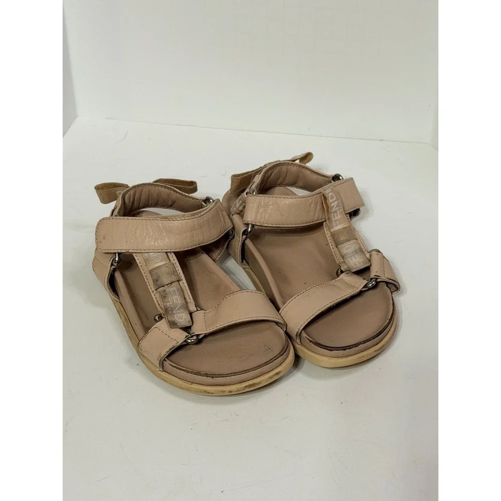 Fendi Kids Nude Leather Roma Logo Strappy Sandals Bow Back Made in Italy Size 30